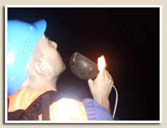 lampe branchée sur une batterie