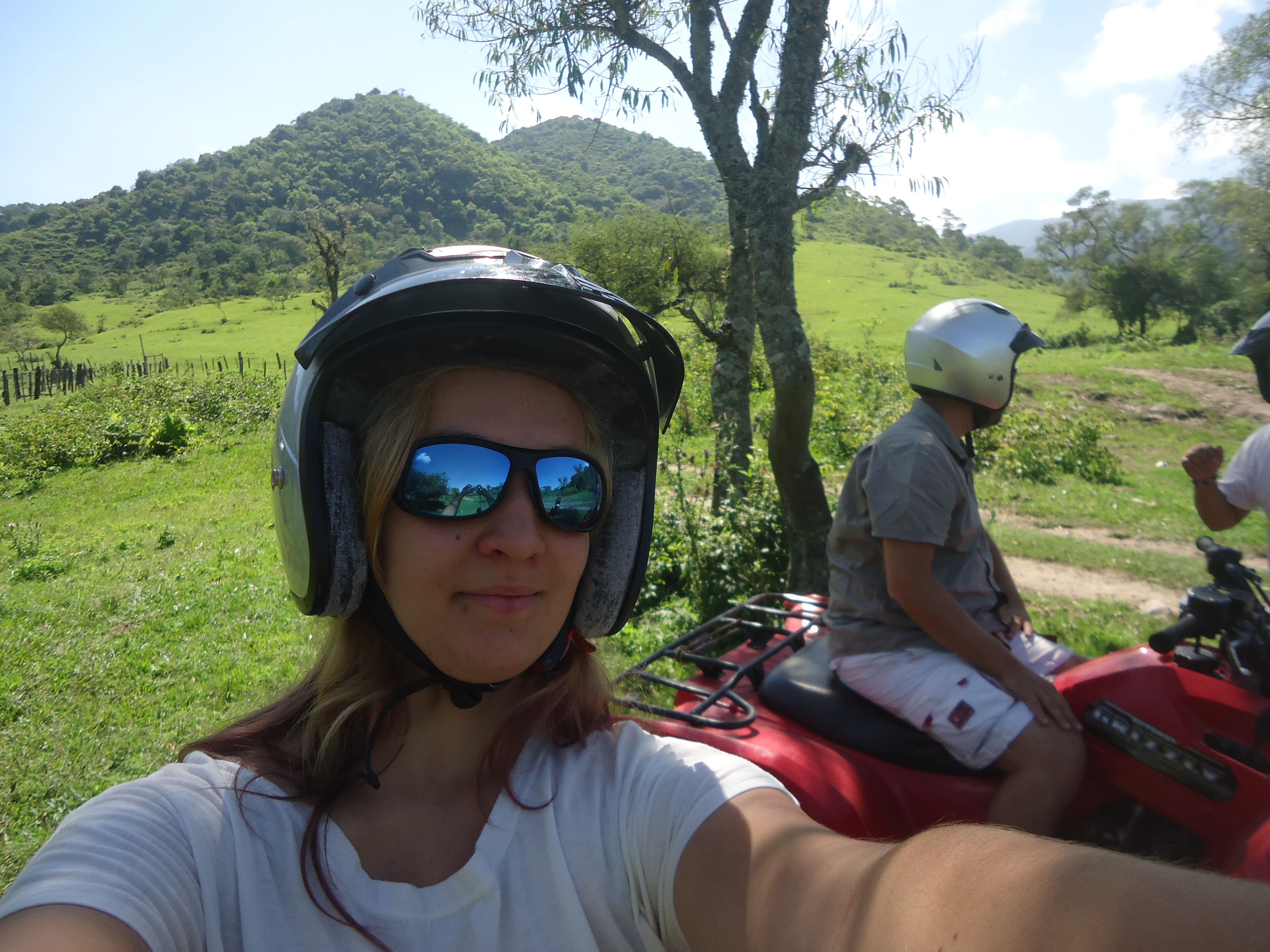 Quad avec Eve en campagne près de Salta