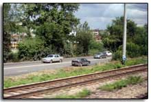 une route en Sibérie au bord de la voie