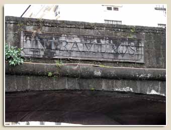 Entrée d'intramuros à Manille