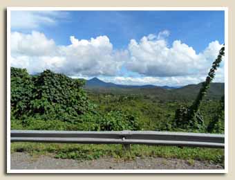 décor sur la highway Puerto Sabang
