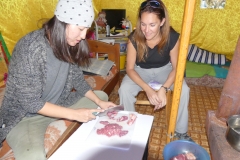 on apprend à découper au hachoir