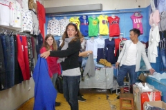 on achète des pulls sweats au marché