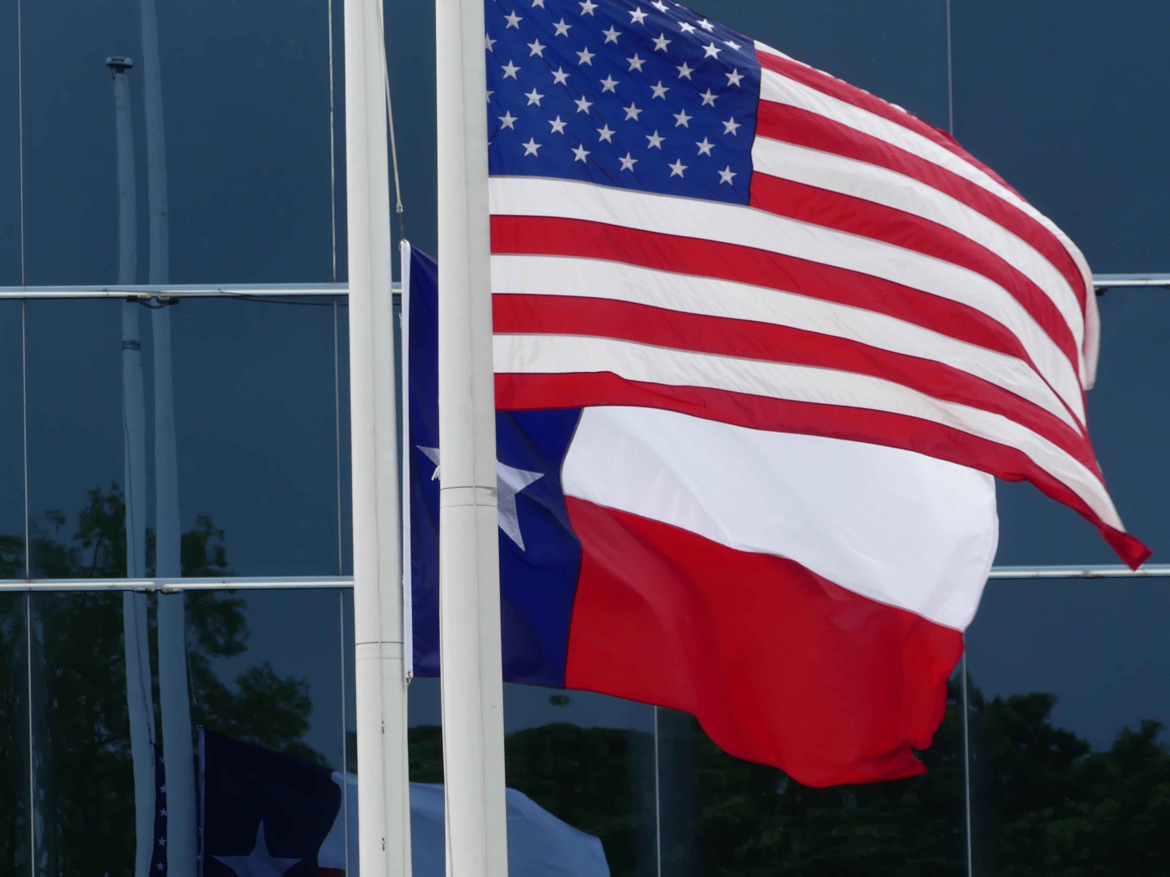Drapeau américain et drapeau texan